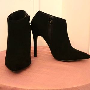 Heel Ankle boots 💗👠